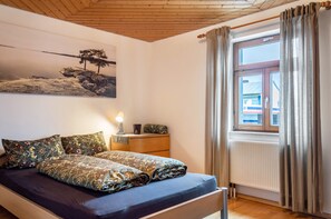 4 soveværelser, skrivebord, strygejern/strygebræt, gratis Wi-Fi