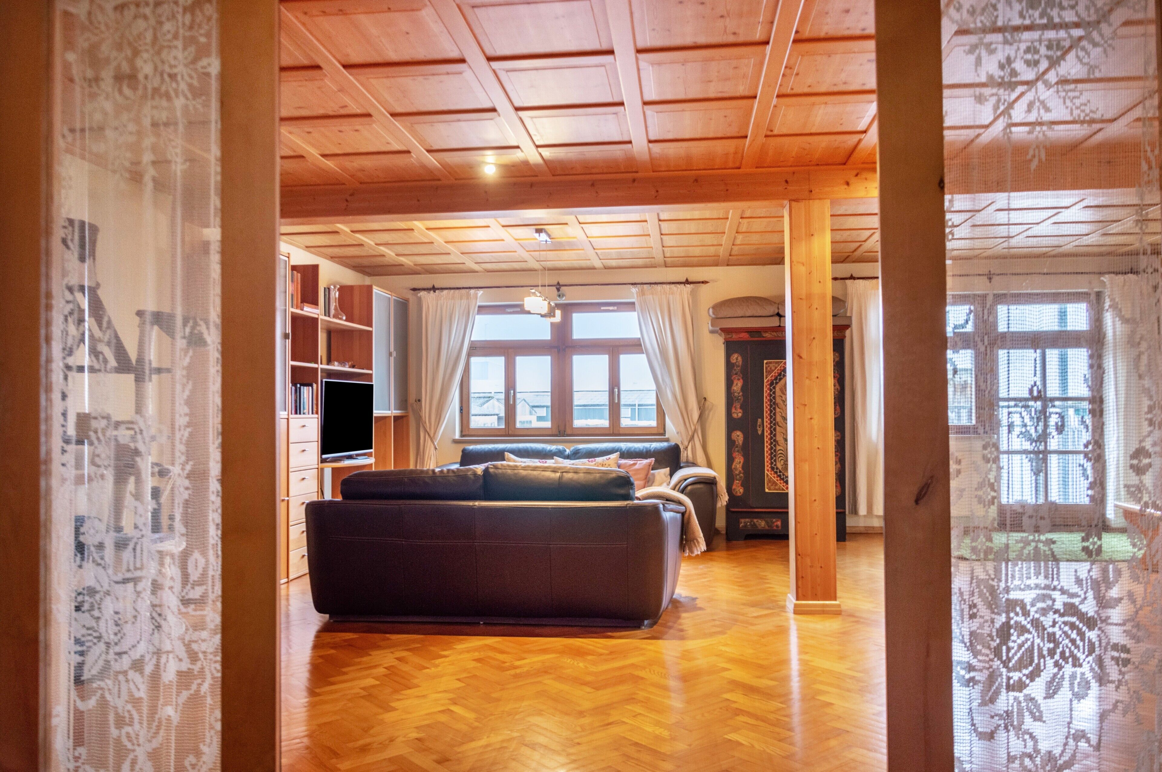 Fernseher, Kamin