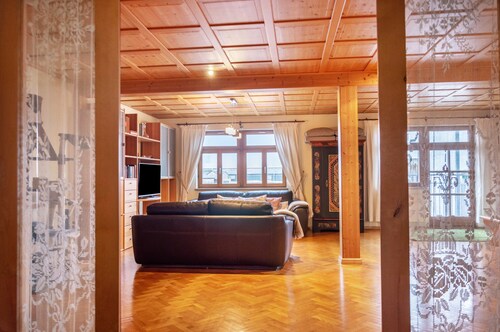 Ferienwohnung mit privater Sauna, Balkon und Wi-Fi