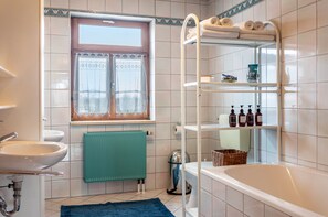 Bruser, gratis toiletartikler, hårtørrer, håndklæder