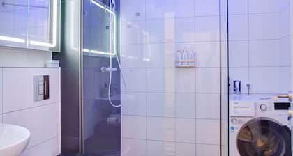 Ferienwohnung 'Modern Apartments Neuburg 8' mit Parkplatz, Balkon und Wi-Fi