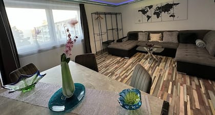 Ferienwohnung 'Modern Apartments Neuburg 4' mit Parkplatz, Balkon und Wi-Fi