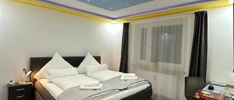 1 chambre, fer et planche Ă repasser, Wi-Fi gratuit, draps fournis