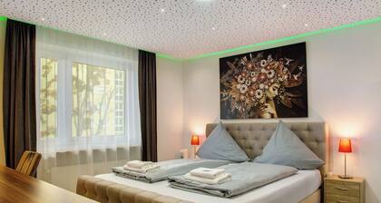 Ferienwohnung 'Modern Apartments Neuburg 2' mit Parkplatz, Balkon und Wi-Fi