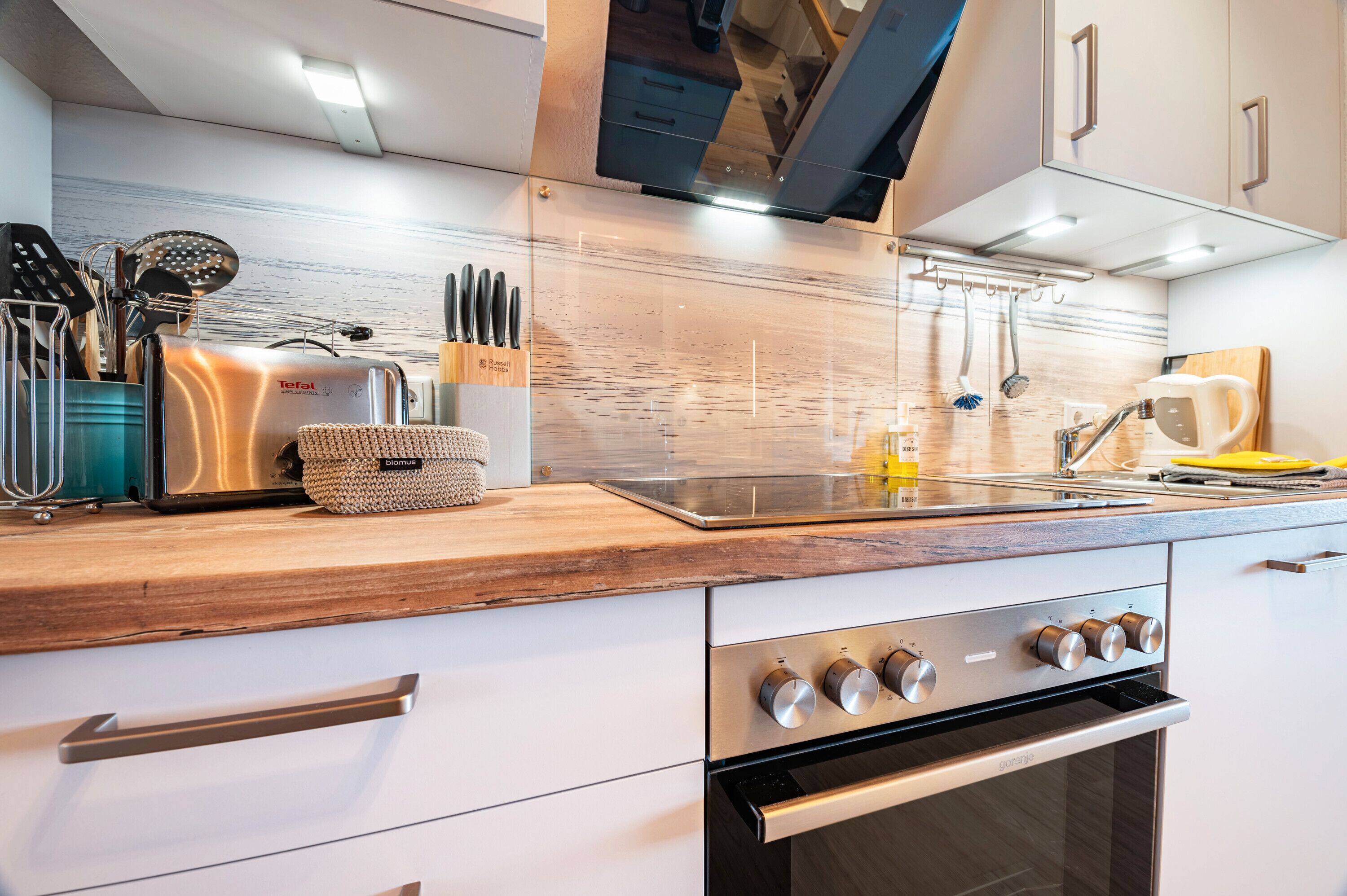 Kühlschrank, Ofen, Herdplatte, Geschirrspüler