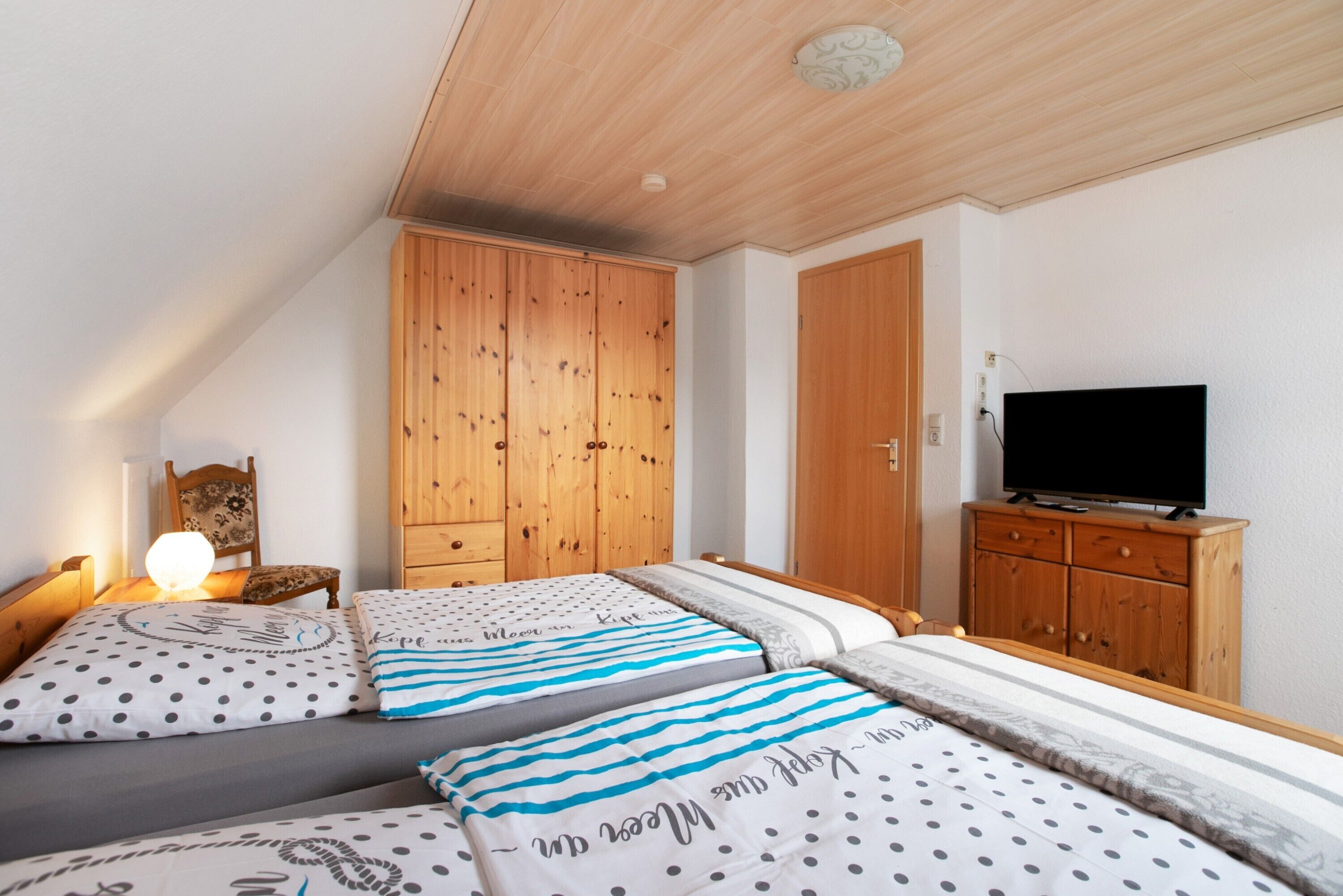 2 quartos, Wi-Fi de cortesia, roupa de cama