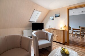 TV - Apartment 'Ferienwohnung Horstmann' with Private Garden and Wi-Fi (Meldorf)