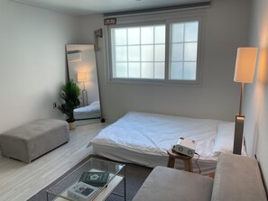 쇼파 빔프로젝터룸 | 노트북 작업 공간, 무료 WiFi