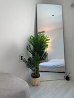 Espacio para trabajar con un portátil y wifi gratis