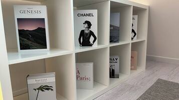 Laptop workspace, free WiFi