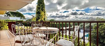 Apartment in Galapagar with Pool and Garden