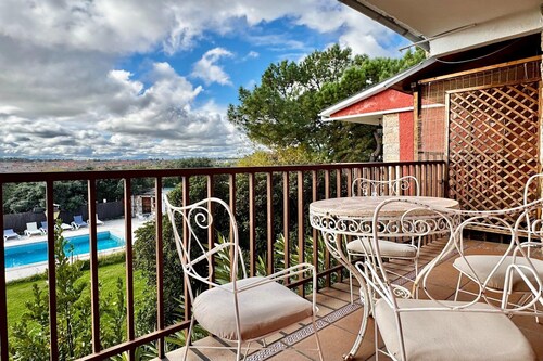 Apartamento en Galapagar con piscina y jardín