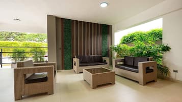 Apartment, 3 Schlafzimmer, Raucher, Balkon | Pool