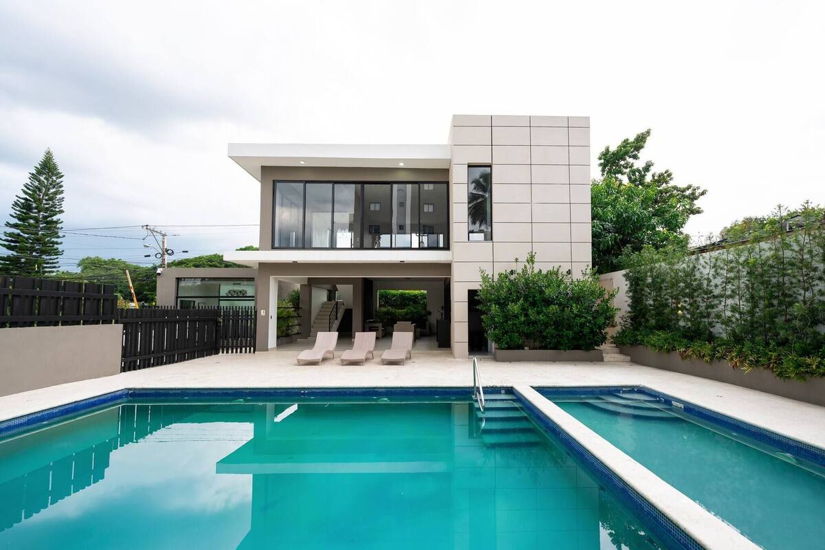 Apartamento, 3 quartos, para fumantes, sacada | Piscina | Piscina externa