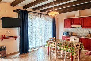 Dining - Farmhouse in Marche with Pool & Wine Tours (Montecarotto)