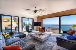 Villa – deluxe, sjøutsikt | Oppholdsområde