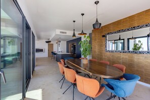 Deluxe Villa, Sea View | Living area