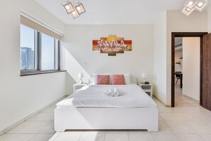 1 bedroom, in-room safe, iron/ironing board, WiFi - 1BR with Pool, Gym, Near Burj Khalifa & Dubai Mall (Dubai)