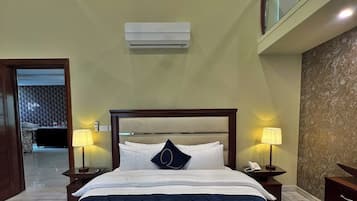Deluxe Double or Twin Room
