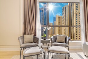 公寓, 陽台, 海濱景觀 | 起居區 | 平面電視