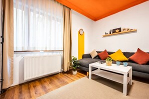 Superior Studio Suite | Living area | 35-inch flat-screen TV with satellite channels - Galata Five Apartment  (Istanbul)