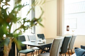 In-room dining - VILLA Naebo Sapporo Beer Park Hocance (Sapporo)