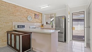 Nicht klassifiziertes Bild, 3 von 16, Schaltfläche