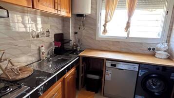 Apartment, 2 Bedrooms, Accessible, Mountain View | Interior