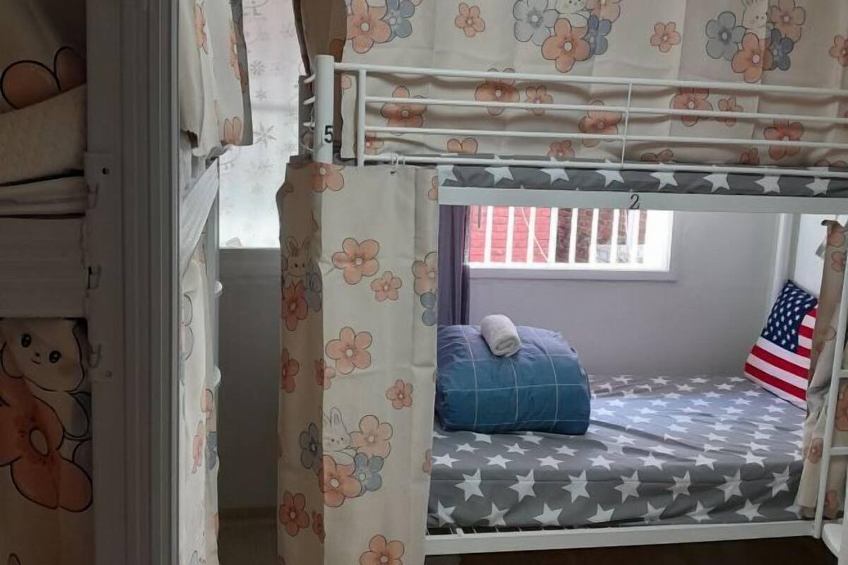 Free WiFi, bed sheets