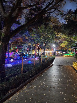 室外兒童遊樂區
