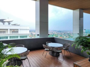 Apartment, 1 Bedroom, Non Smoking, City View | Terrace/patio