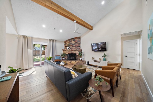 Perfectly designed to accommodate all your family and friends comfortably.