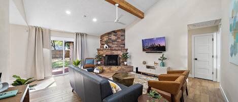 Smart TV, books, offices