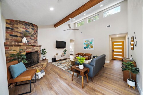 Nr The Woodlands Houston Retreat | Yard BBQ Games