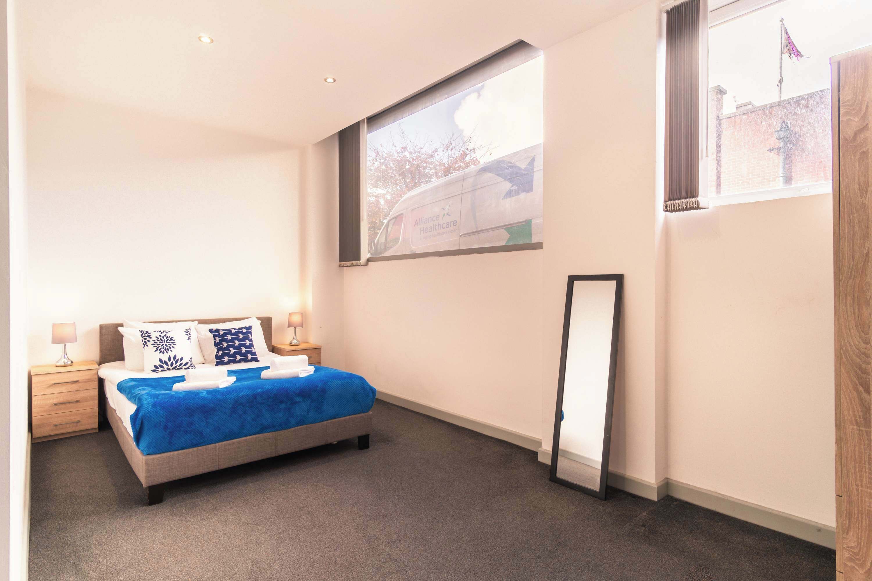 1 bedroom, desk, iron/ironing board, WiFi