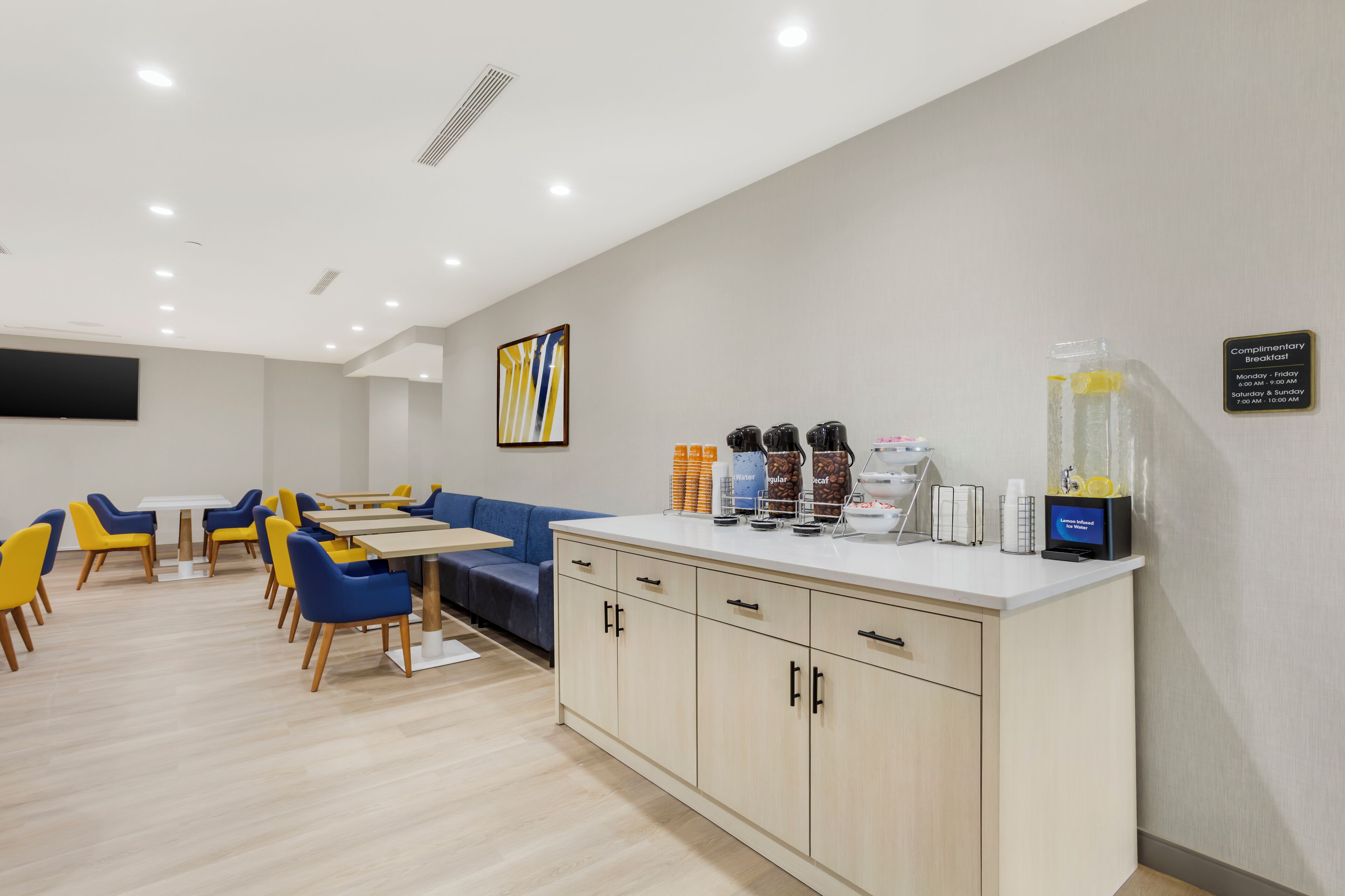 Breakfast area