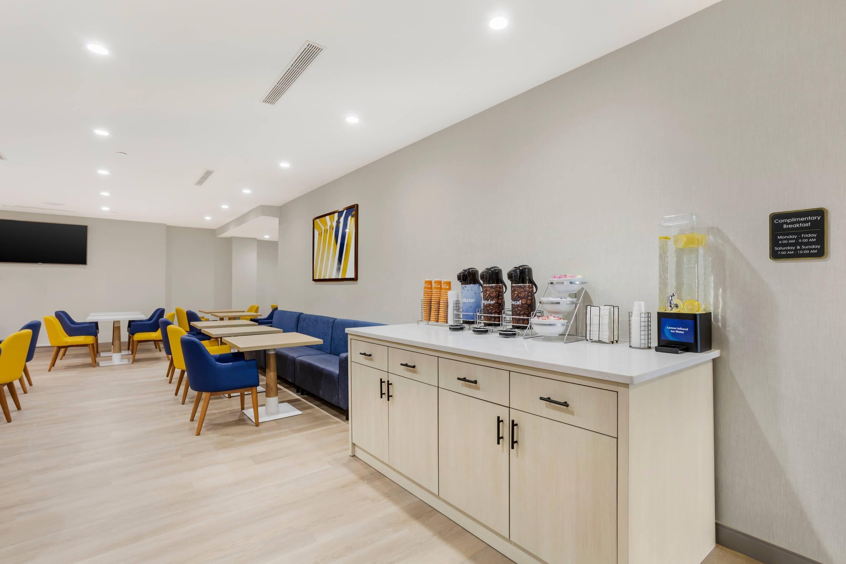 包含每日自助早餐