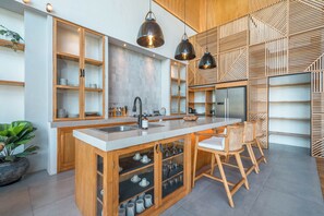 Luxury Villa | Private kitchen | Fridge, stovetop, cookware/dishes/utensils - Villa Lava (Canggu)