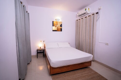 3 BHK apartment, Sea Facing with Kitchen and living.