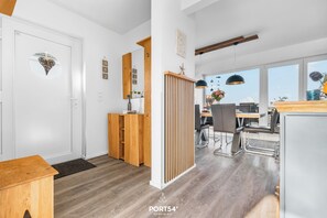 Dining - Hus Twustern - Waterfront, Whirlpool, Sauna, Fireplace, Balcony, Parking (Olpenitz)