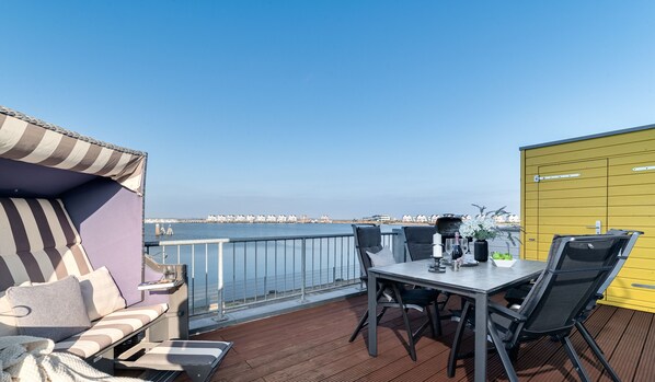 Outdoor dining - Hus Twustern - Waterfront, Whirlpool, Sauna, Fireplace, Balcony, Parking (Olpenitz)
