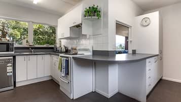 Microwave, oven, stovetop, dishwasher