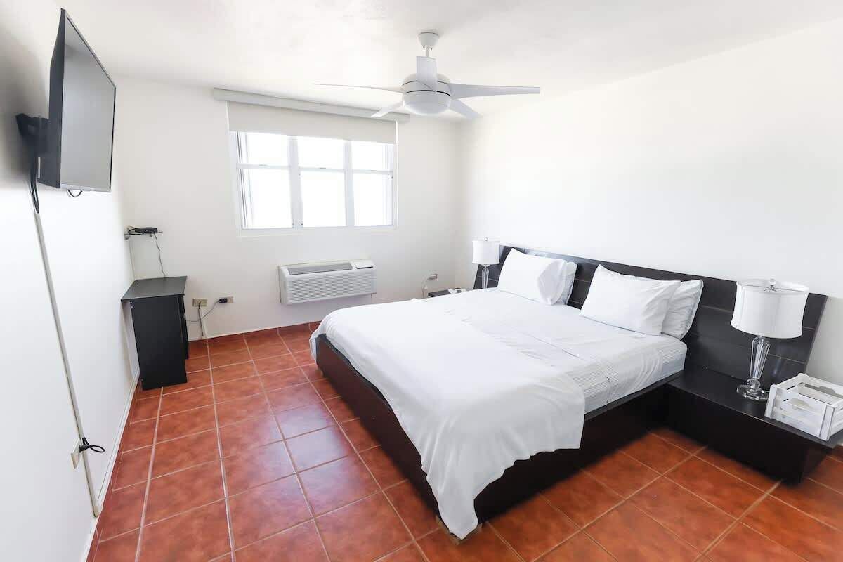 3 habitaciones, cuna de viaje, wifi gratis y ropa de cama 