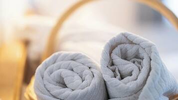 Hypo-allergenic bedding, desk, soundproofing, free WiFi