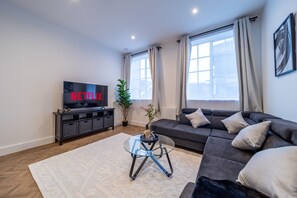 TV - The Essex Hideaway - Chelmsford (Chelmsford)