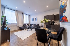 TV - The Essex Hideaway - Chelmsford (Chelmsford)