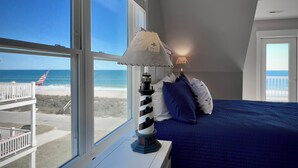 Room - Slow down, unwind, and soak up "Topsail Time" (North Topsail Beach)