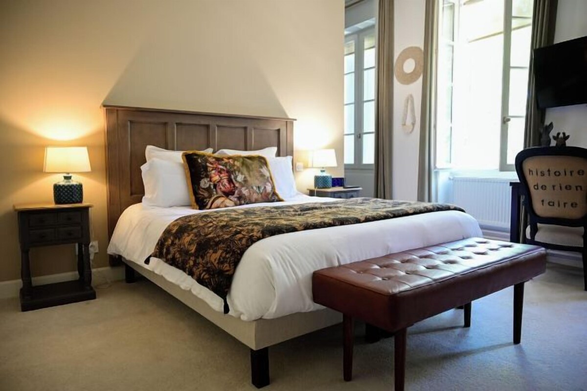 Deluxe Double Room, 1 Queen Bed, Non Smoking, Garden View