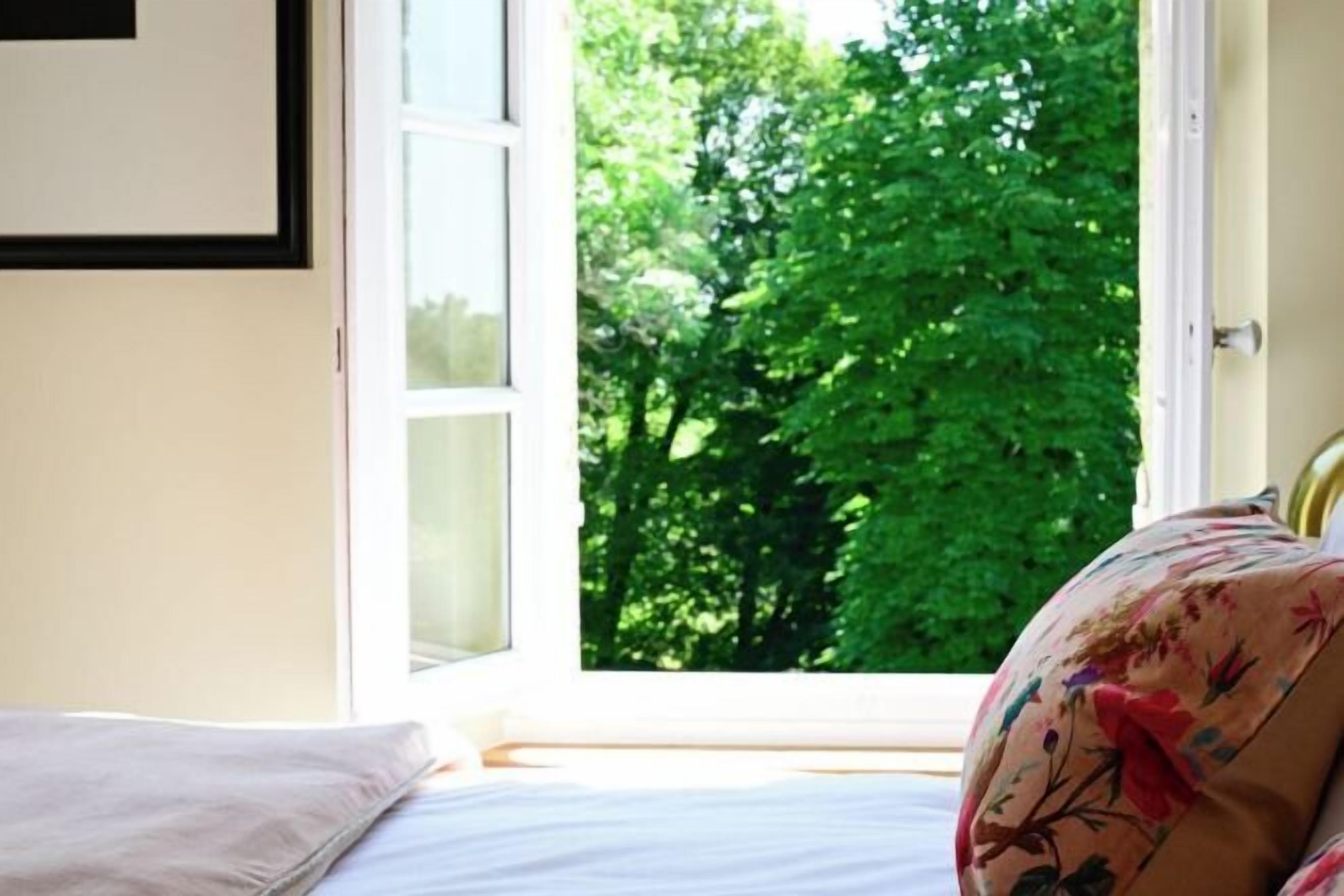 In-room safe, laptop workspace, free WiFi, bed sheets