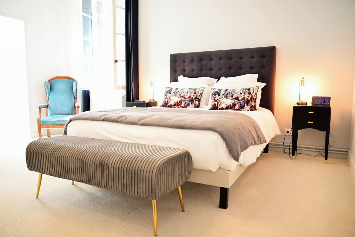 Deluxe Double Room, 1 Queen Bed, Non Smoking, Courtyard View